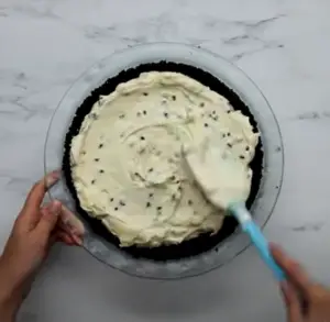 How to Make Bakers Square Candy Cane Pie step 7